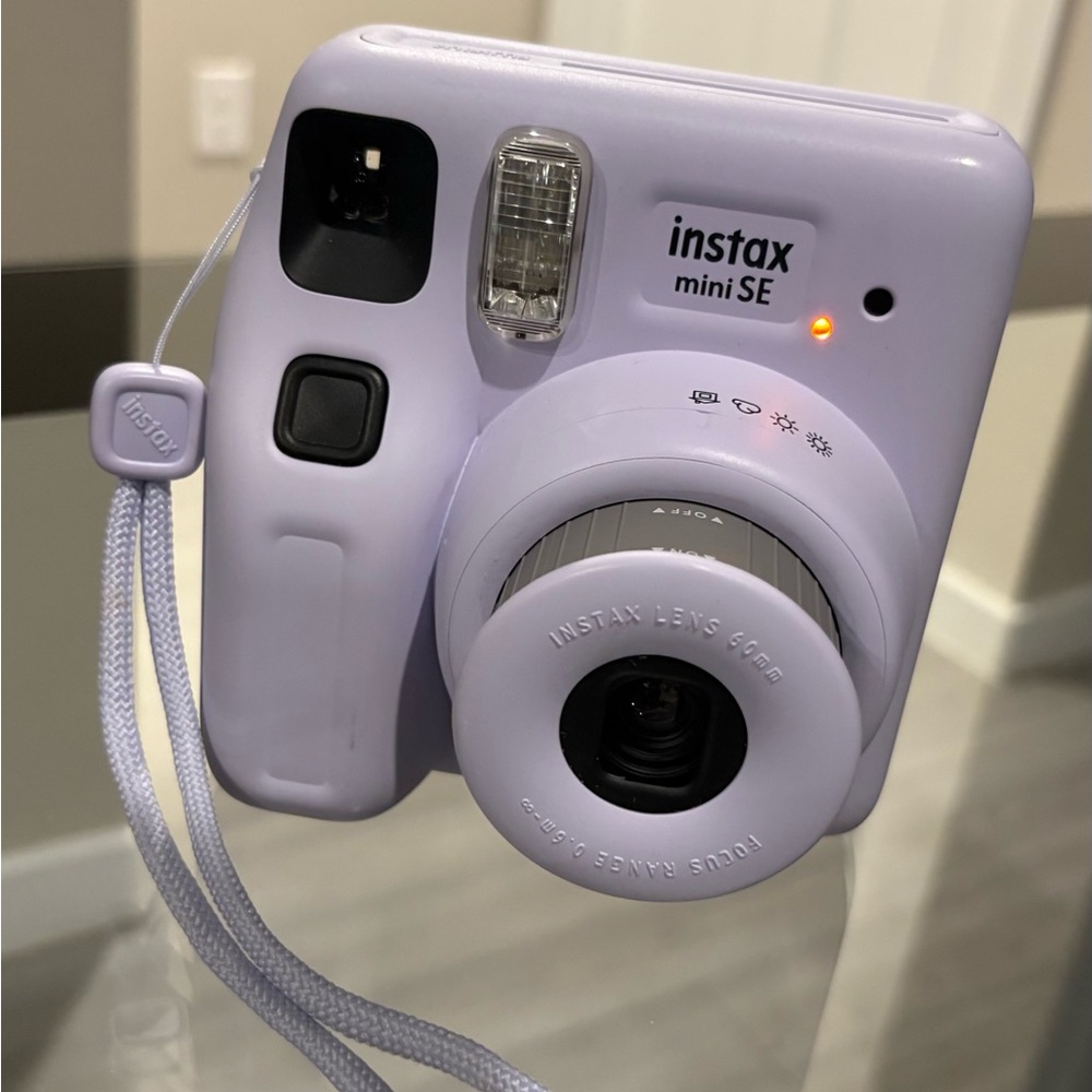 Instax Mini SE Camera in Soft Purple